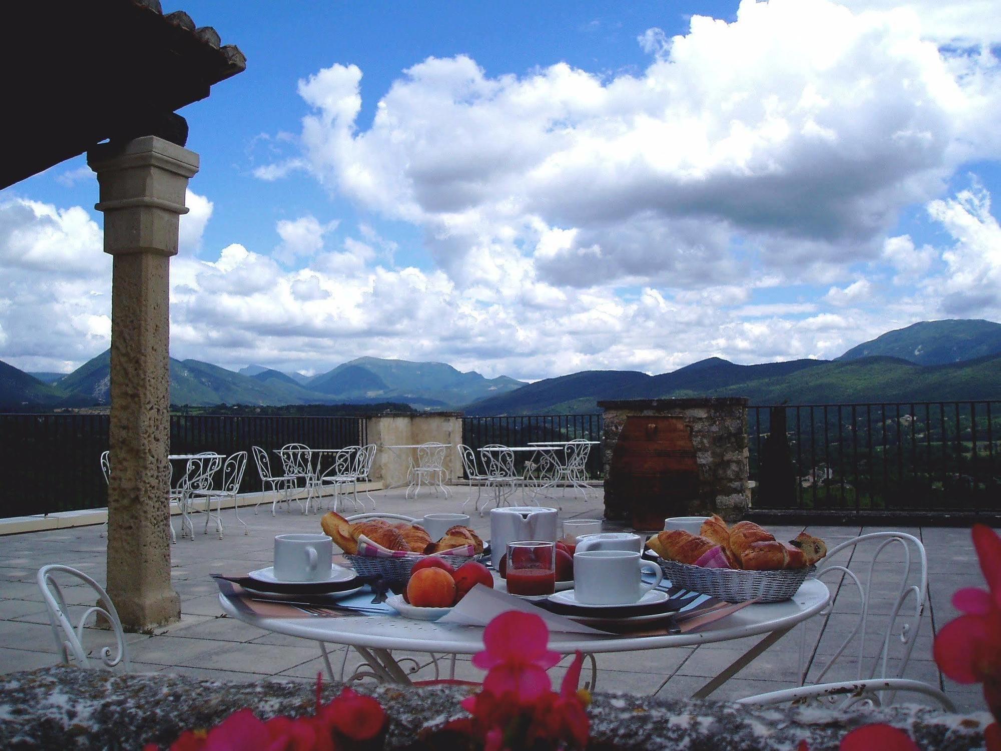Logis Hotel Les Hospitaliers Le Poët-Laval Dış mekan fotoğraf
