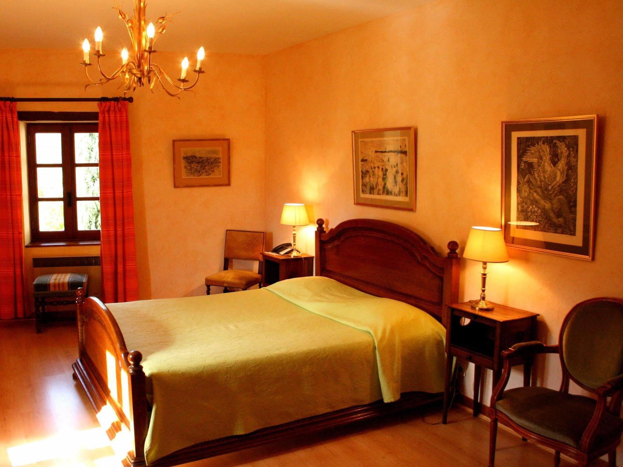 Logis Hotel Les Hospitaliers Le Poët-Laval Dış mekan fotoğraf